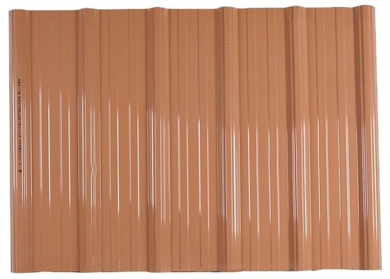 Telhas de telhado plásticas impermeáveis do PVC da forma ondulada com largura dos acessórios 1130mm
